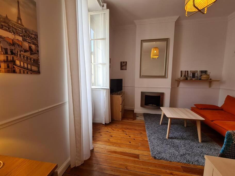 La Cle De Laurent - 2 Pieces Haussmannien Apartment Versailles